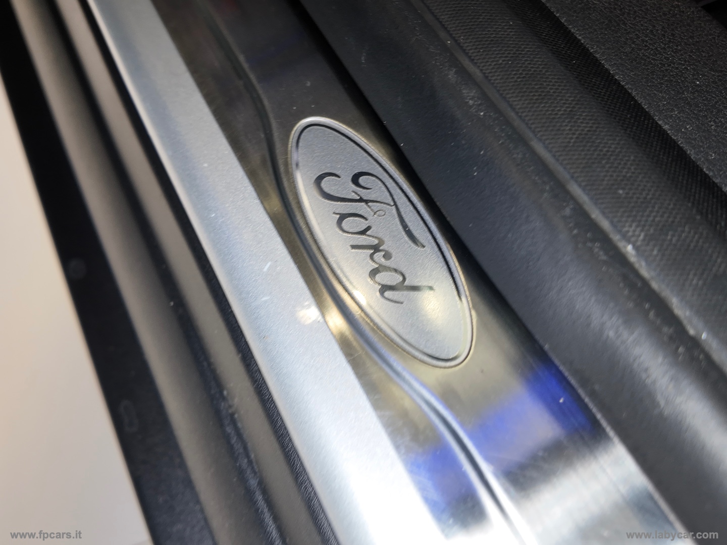 C-Max 1.5 TDCi 120 CV S&S Titanium X - immagine 18