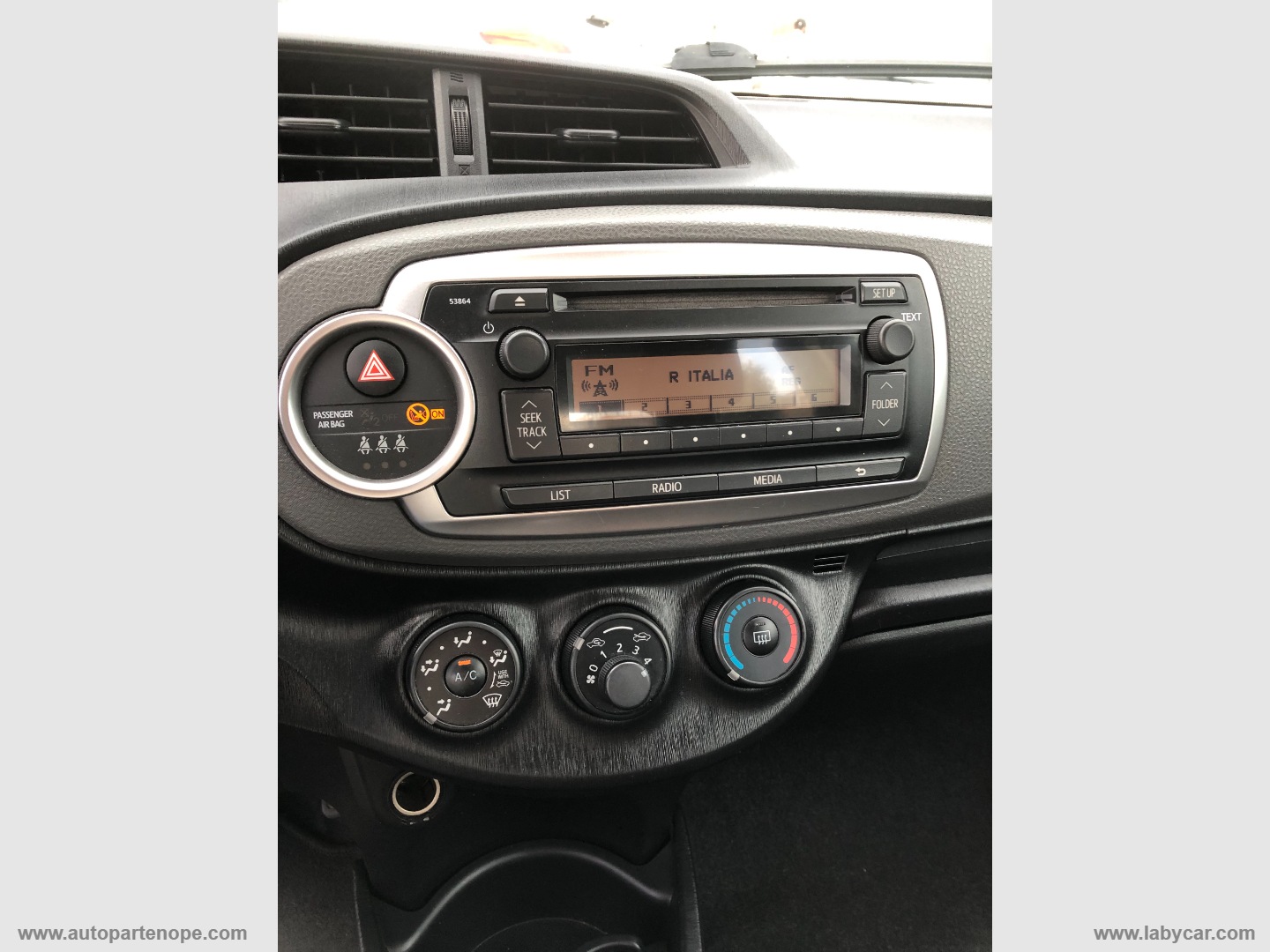 Yaris 1.0 5p. Active - immagine 18