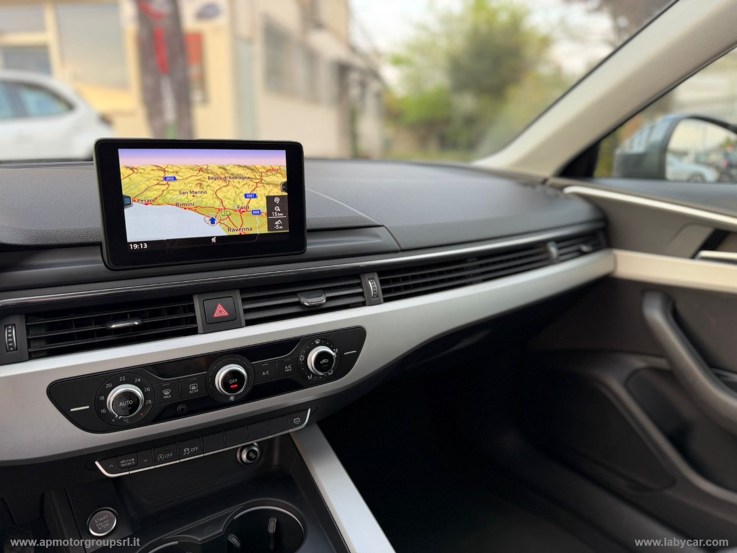 A4 Avant 2.0 TDI 150CV ULTRA S TRONIC BUSINESS SPORT - immagine 18