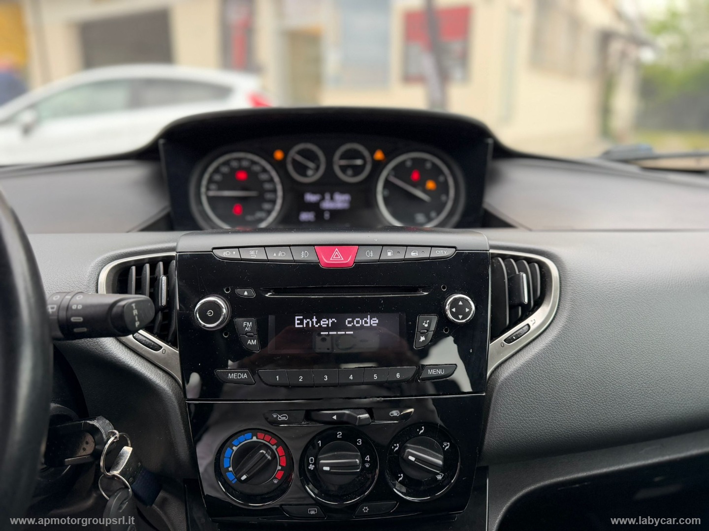 Ypsilon 1.3 MJT 95 CV 5p. S&S Gold - immagine 18