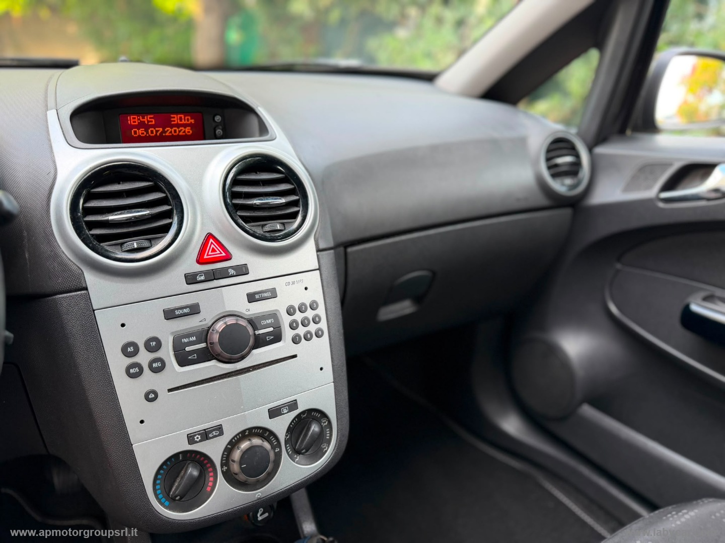 Corsa 1.2 85 CV 5p. GPL-TECH Club - immagine 18