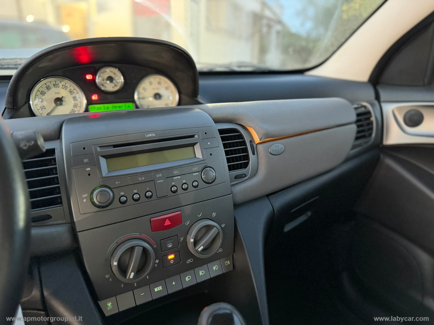 Ypsilon 1.2 Argento - immagine 18