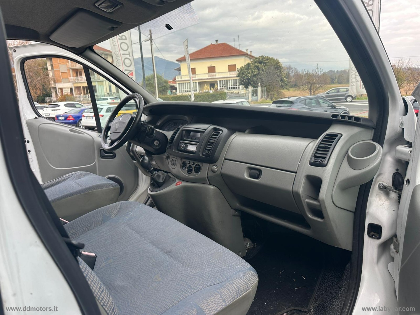 Trafic T27 1.9dCi/100PC-TN Combi Confort OCCASIONE - immagine 18