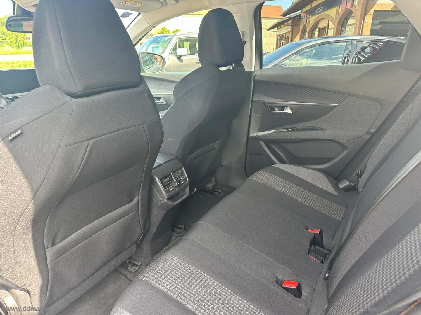 3008 BlueHDi 130 S&S Business EURO 6D - immagine 18