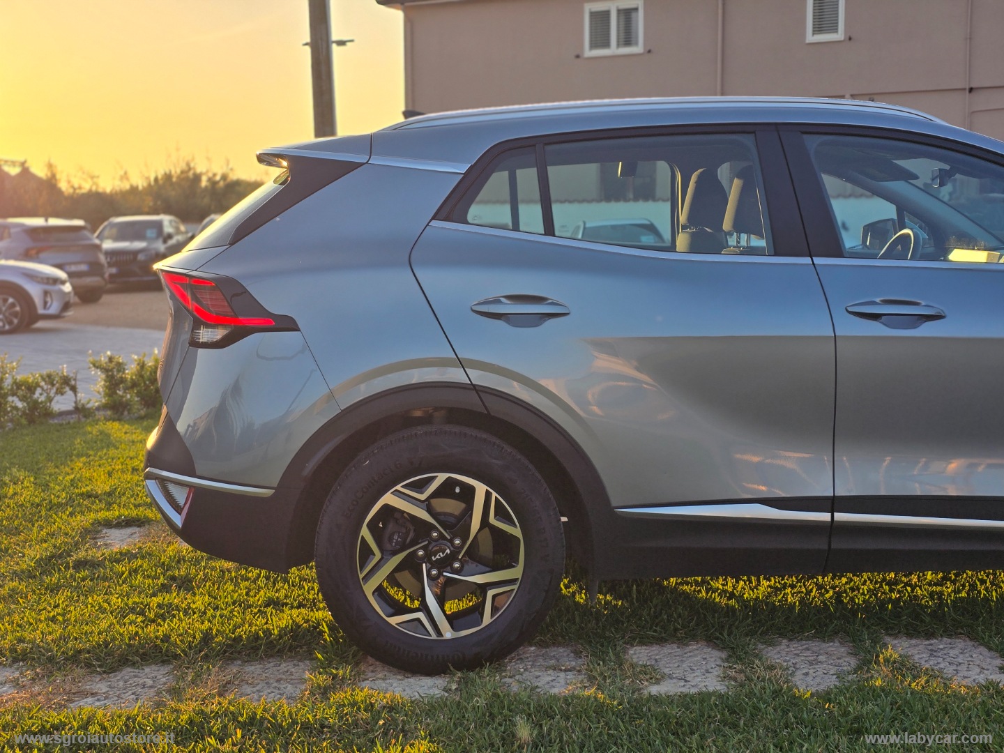 Sportage 1.6 CRDi MHEV DCT Business - immagine 18