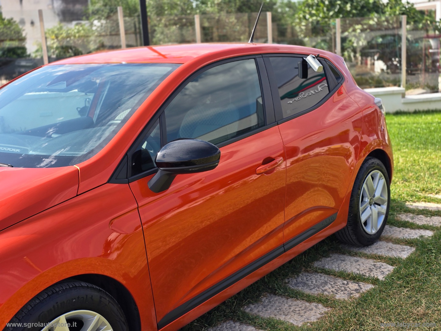 Clio TCe 100 CV GPL Evolution - immagine 18