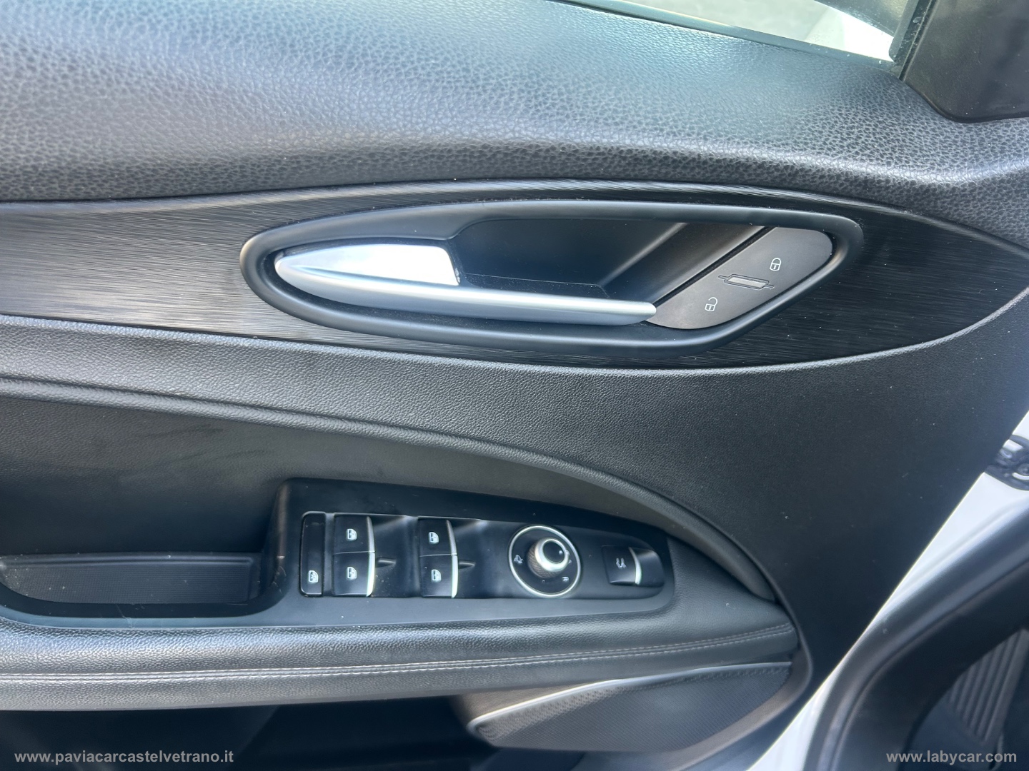 Stelvio 2.2 T.diesel 210 CV AT8 Q4 Sp.Ed - immagine 18