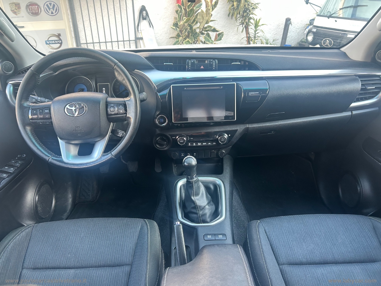 Hilux 2.4 D-4D 4WD 4p. DC Comfort - immagine 18