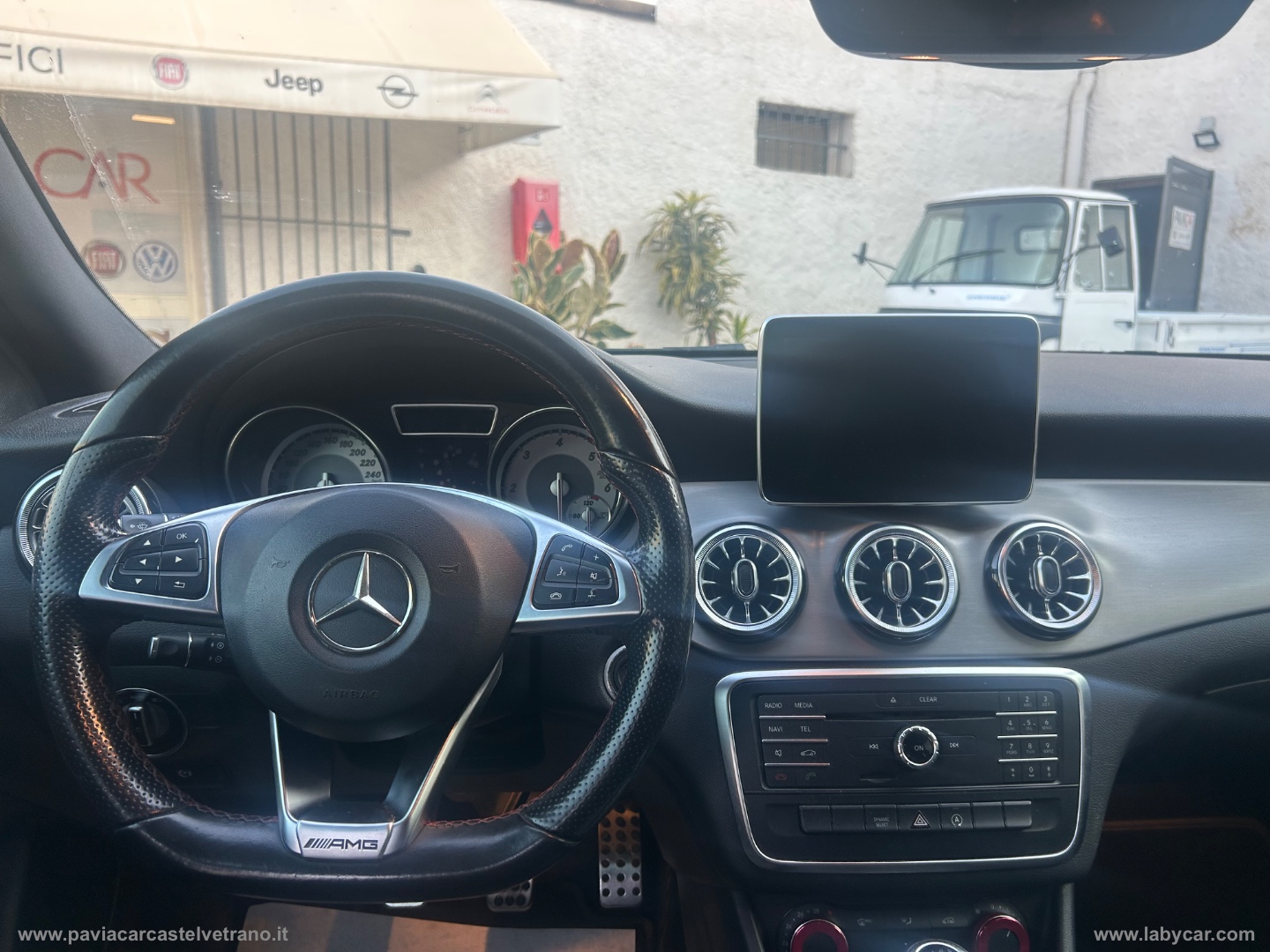 GLA 200 CDI AMG Premium - immagine 18