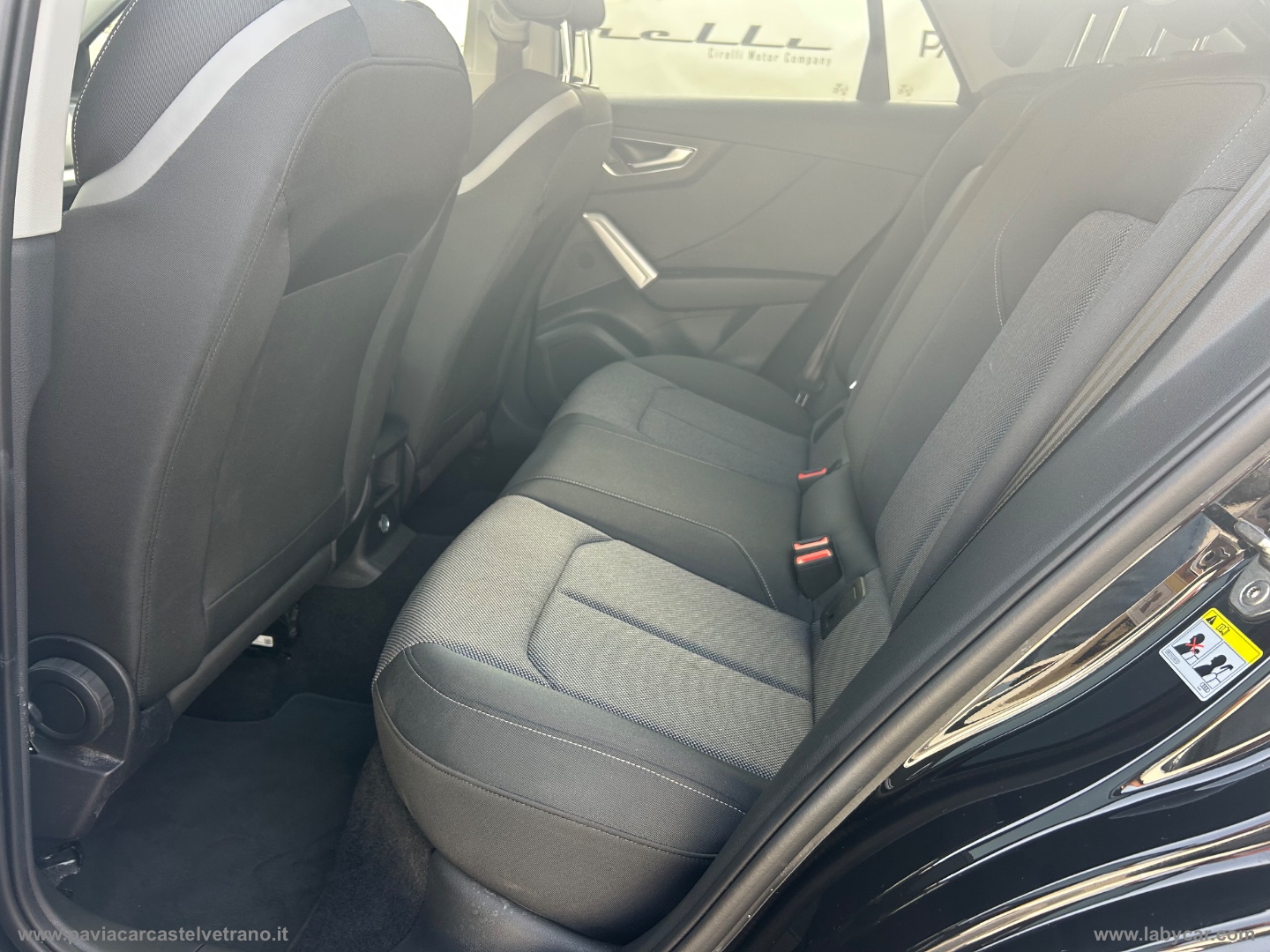 Q2 35 TFSI S tronic Identity Black - immagine 18