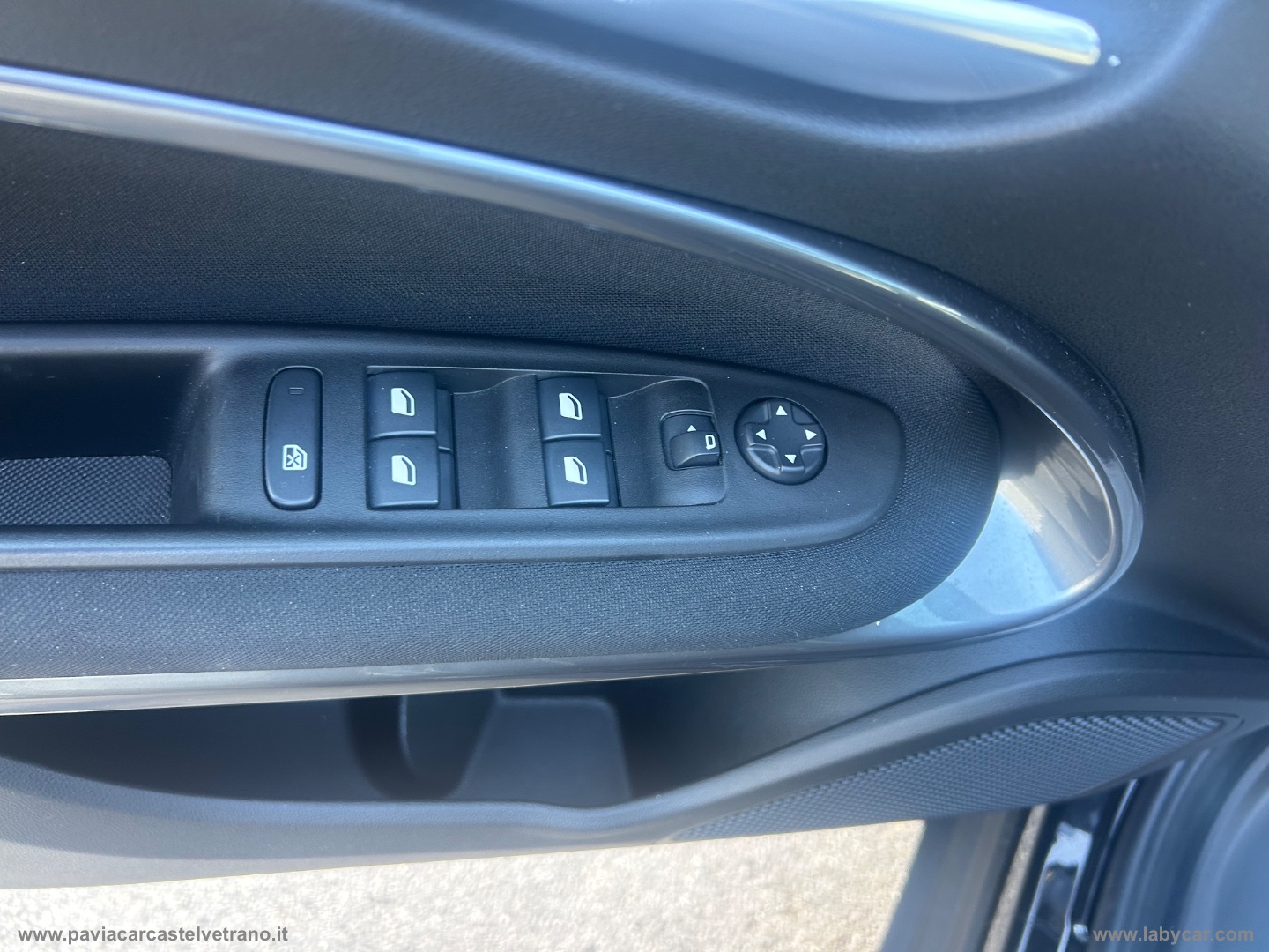 600 Hybrid 145 CV DCT MHEV La Prima - immagine 18