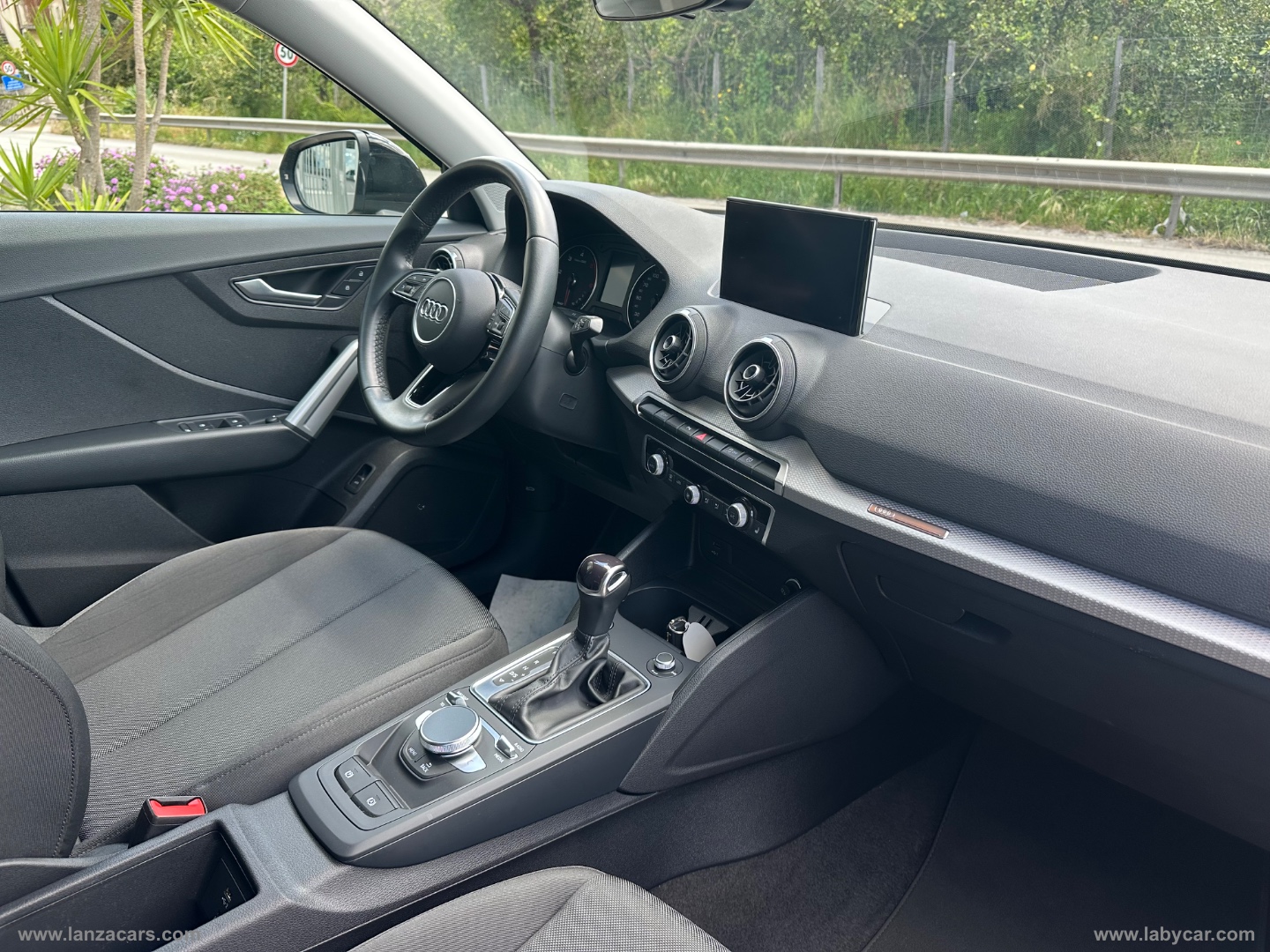 Q2 30 TDI S tronic Business - immagine 18