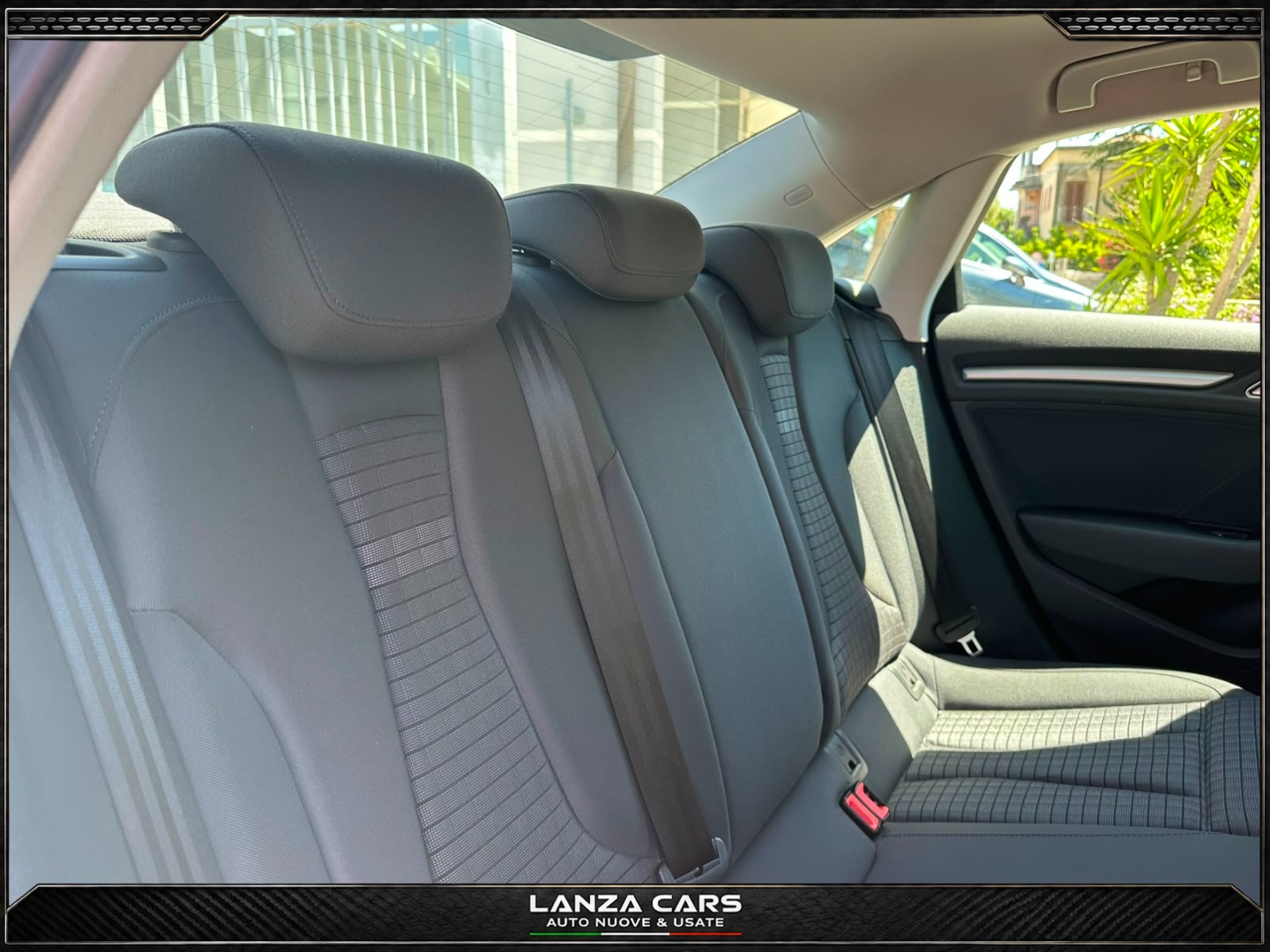 A3 Sedan 1.6 TDI S tronic Sport - immagine 18