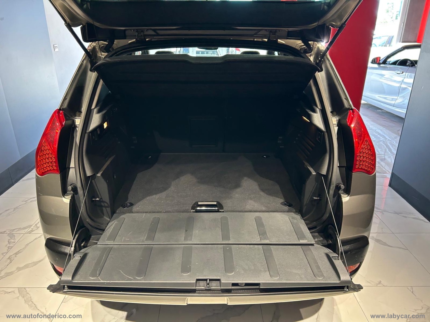 3008 1.6 HDi 112 CV Business - immagine 18