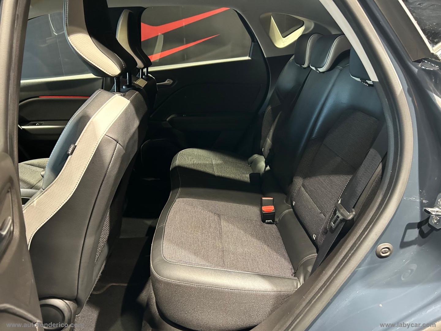 Captur TCe 12V 100 CV GPL Intens - immagine 18