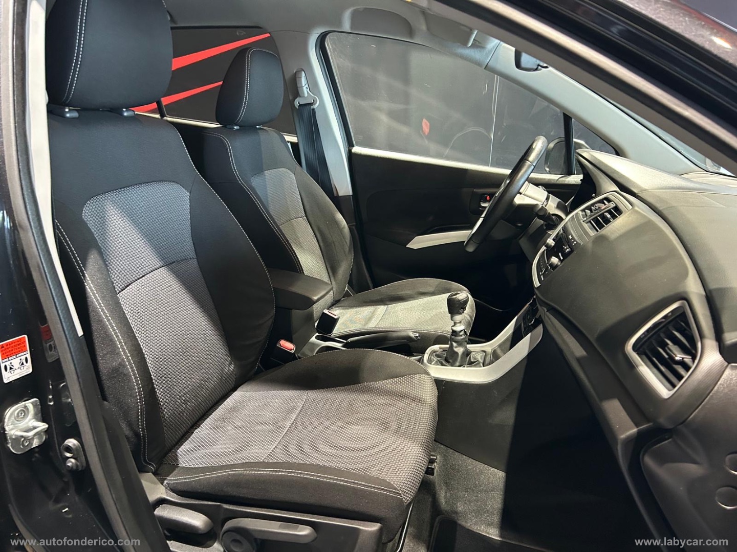 S-Cross 1.6 DDiS Top - immagine 18