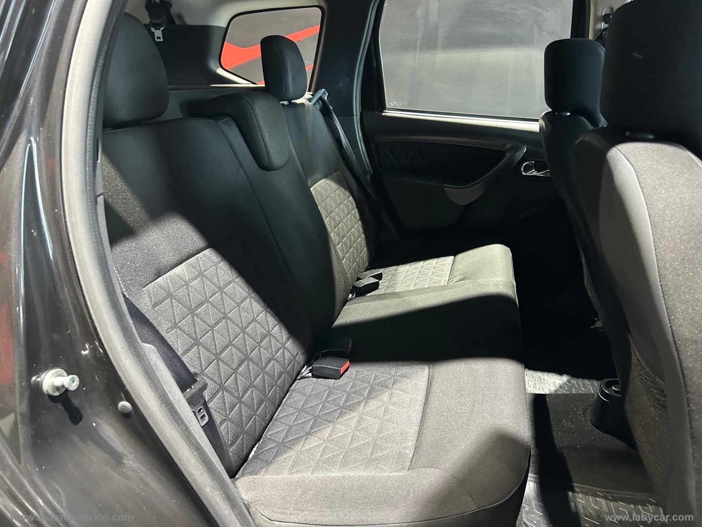 Duster 1.5 dCi 110 CV 4x4 Ambiance - immagine 18