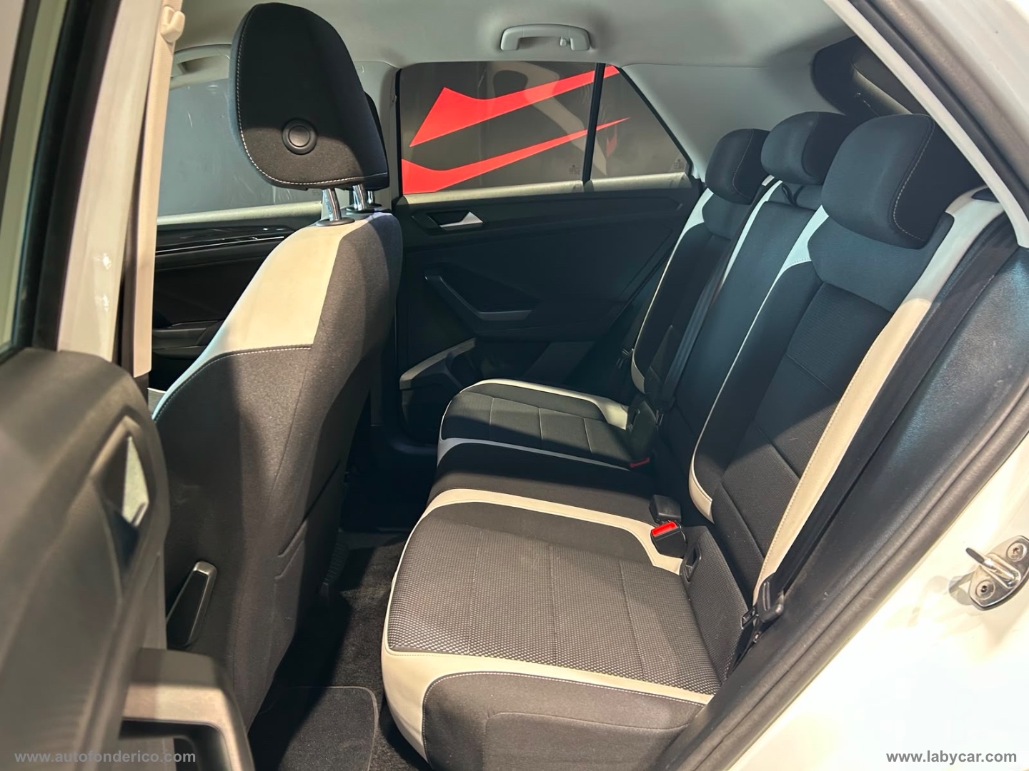 T-Roc 2.0 TDI 150 CV DSG Sport BMT - immagine 18