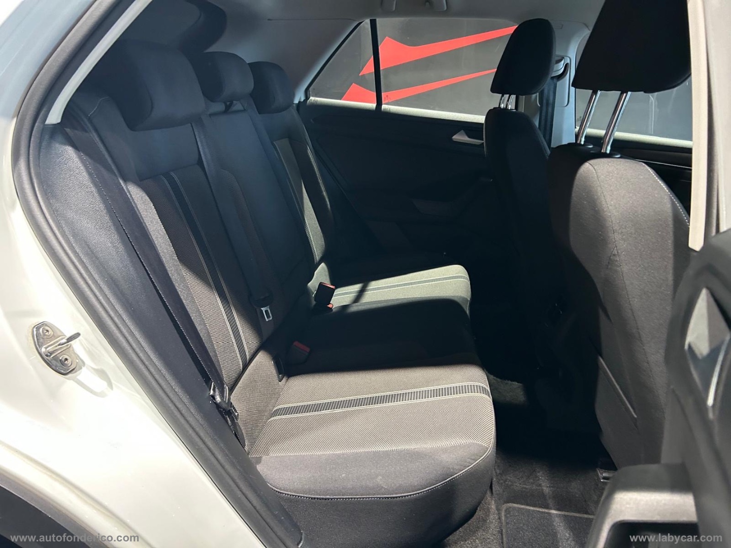 T-Roc 1.6 TDI SCR Style BlueMotion Tech. - immagine 18