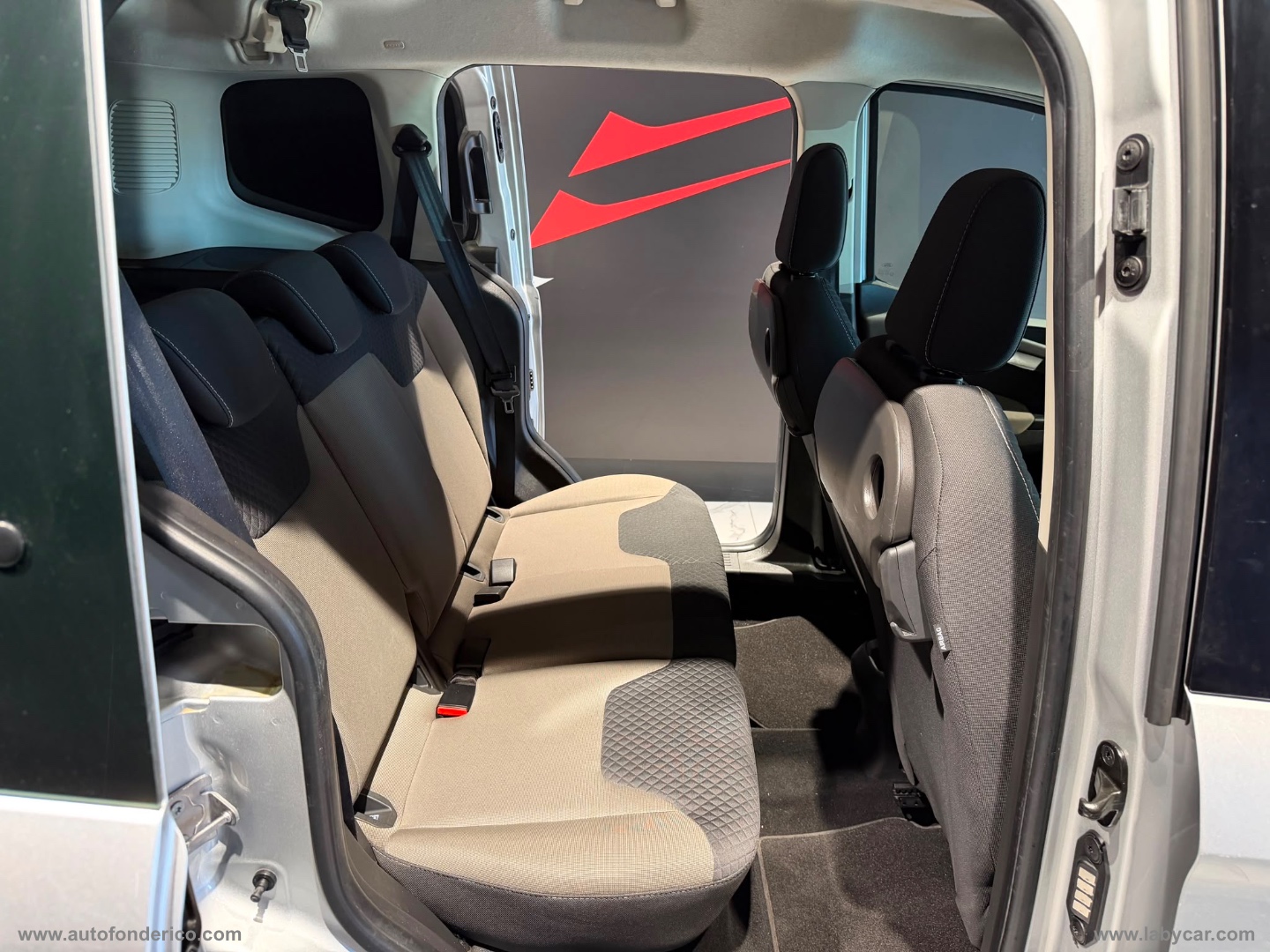 Tourneo Courier 1.5 TDCI 75 CV S&S Plus - immagine 18