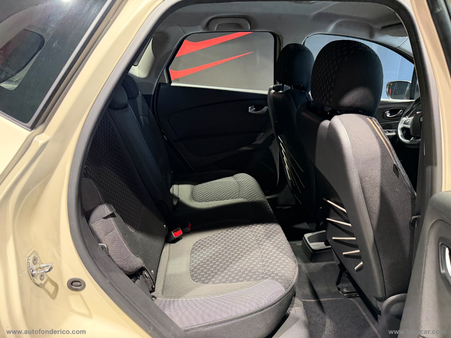 Captur TCe 12V 90 CV S&S Energy Intens - immagine 18