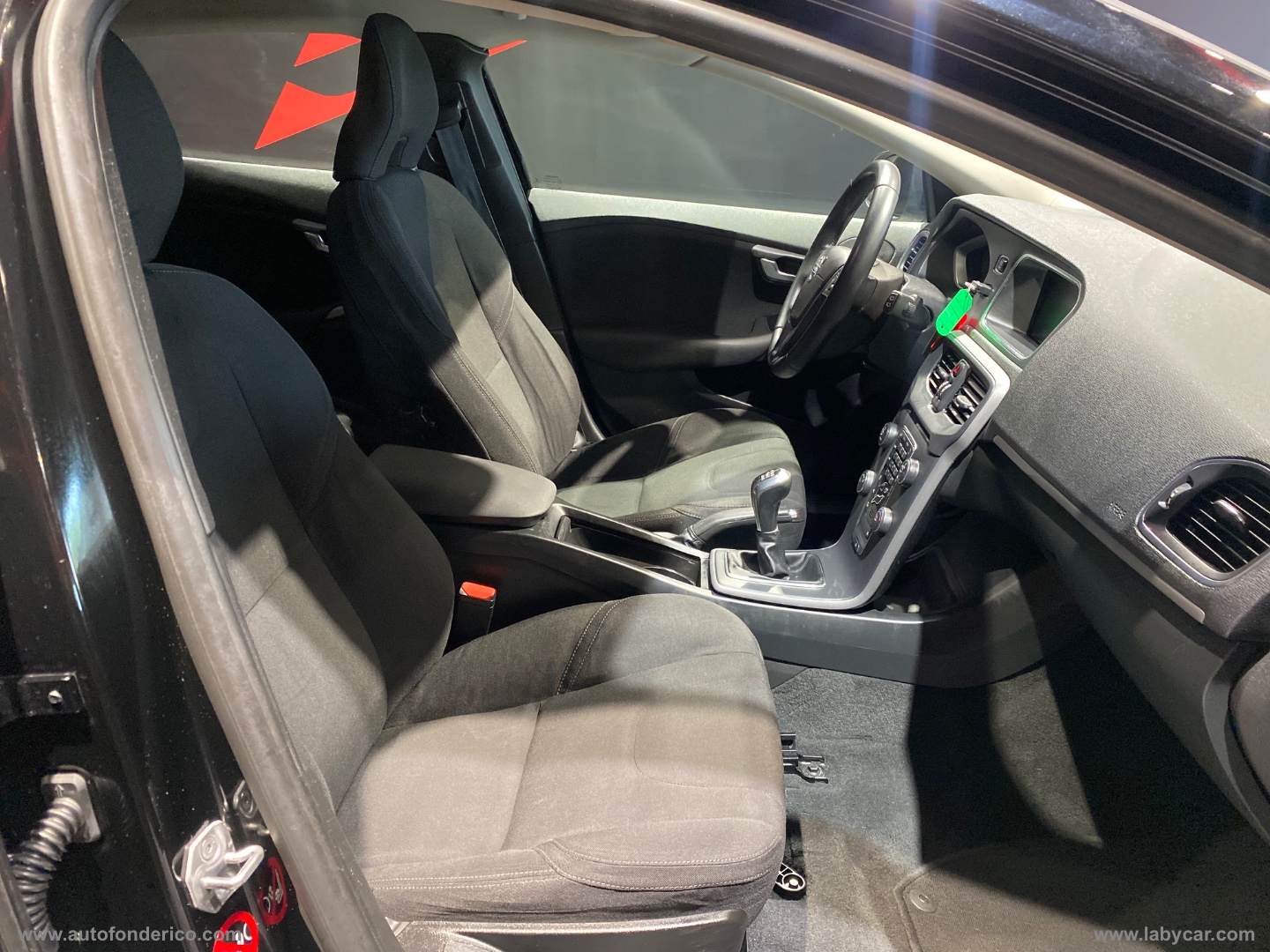 V40 Cross Country D2 1.6 Kinetic - immagine 18