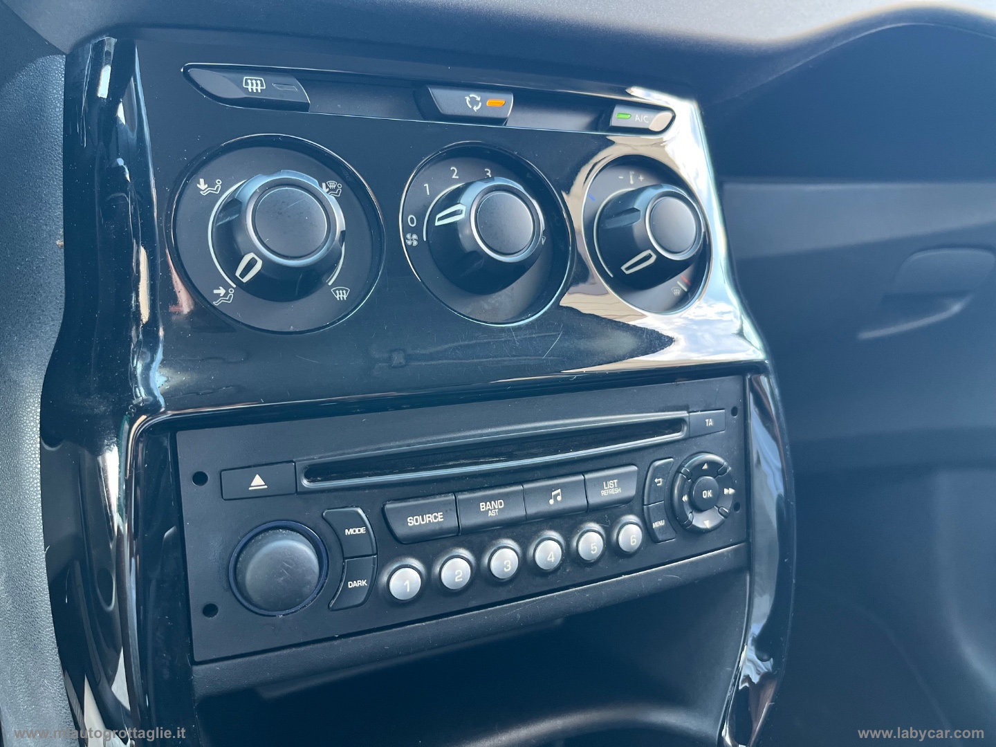 C3 BlueHDi 75 Exclusive - immagine 18