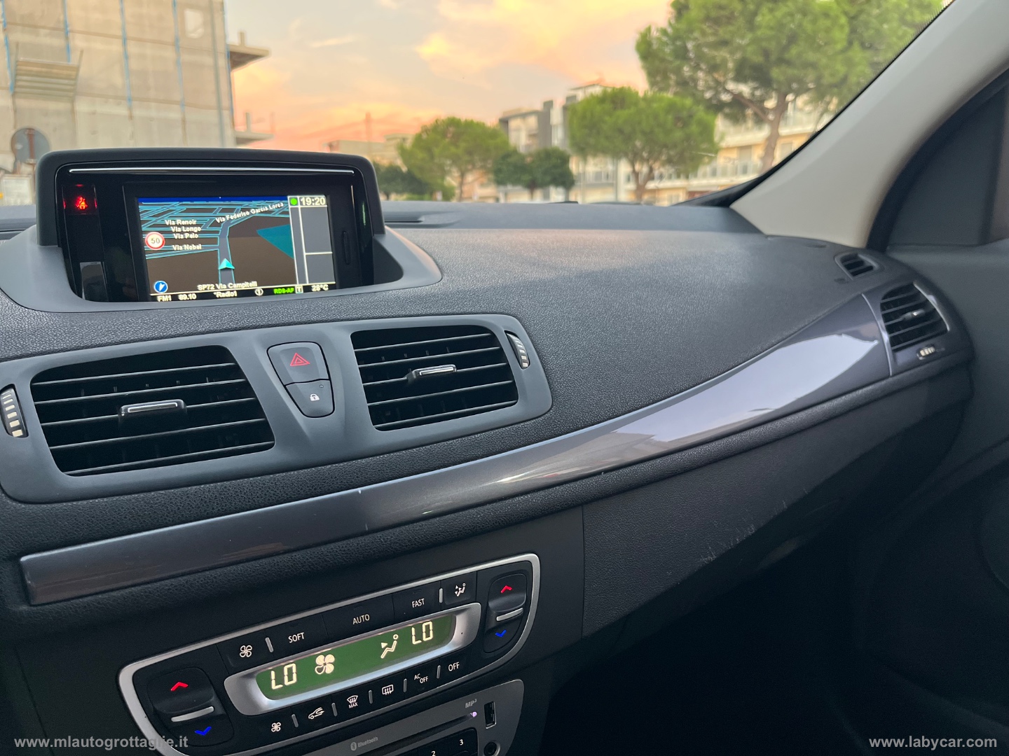 Mégane 1.5 dCi 110 CV SporTour Limited - immagine 18