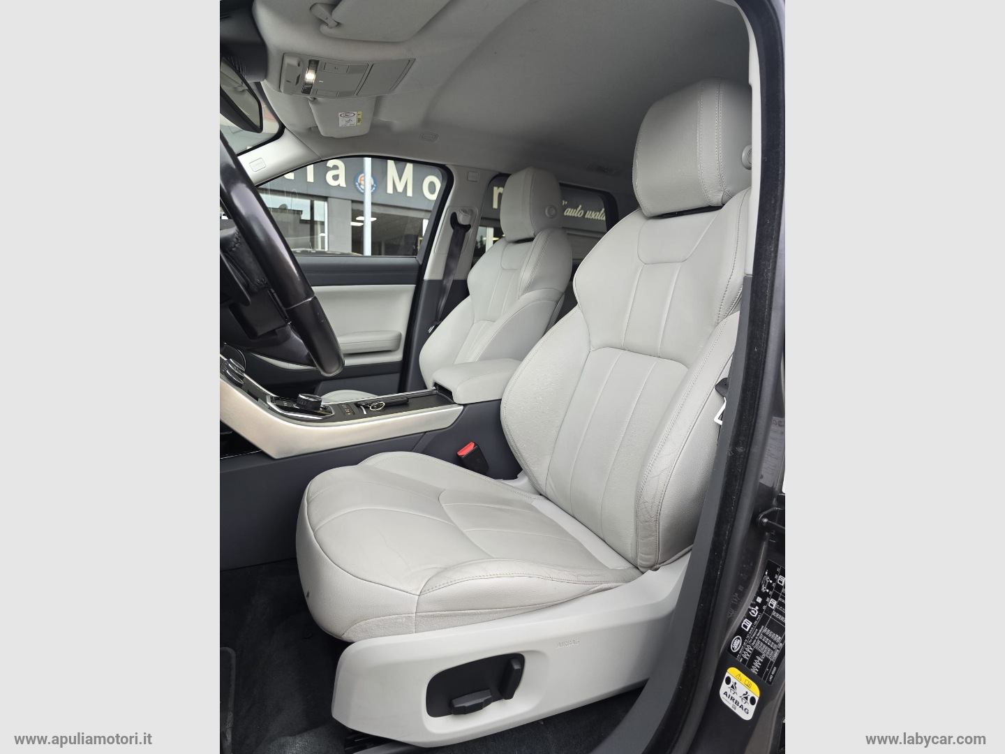 RR Evoque 2.0 TD4 150 CV 5p. Bs Ed. Pure - immagine 18