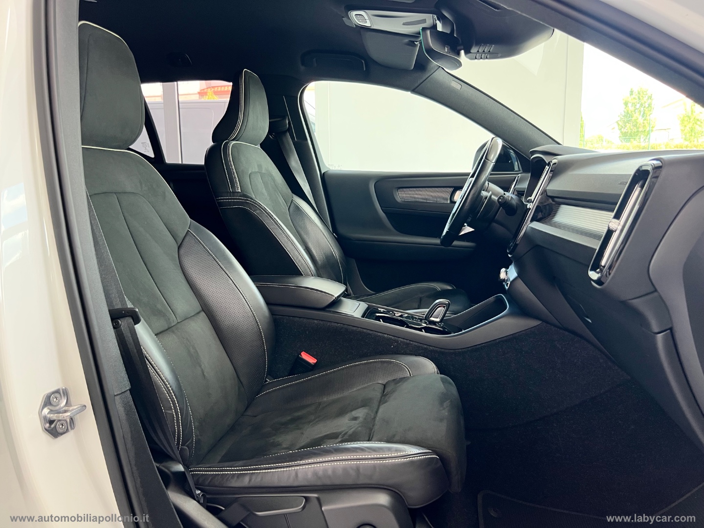 XC40 D3 R-design - immagine 18