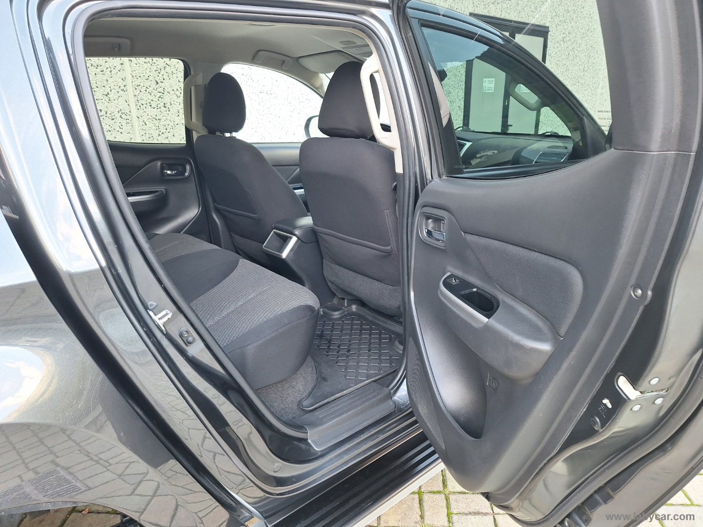 L200 2.3 D DoubleCab 4x4 AUTO RIDOTTE BLOCCAGGIO - immagine 18