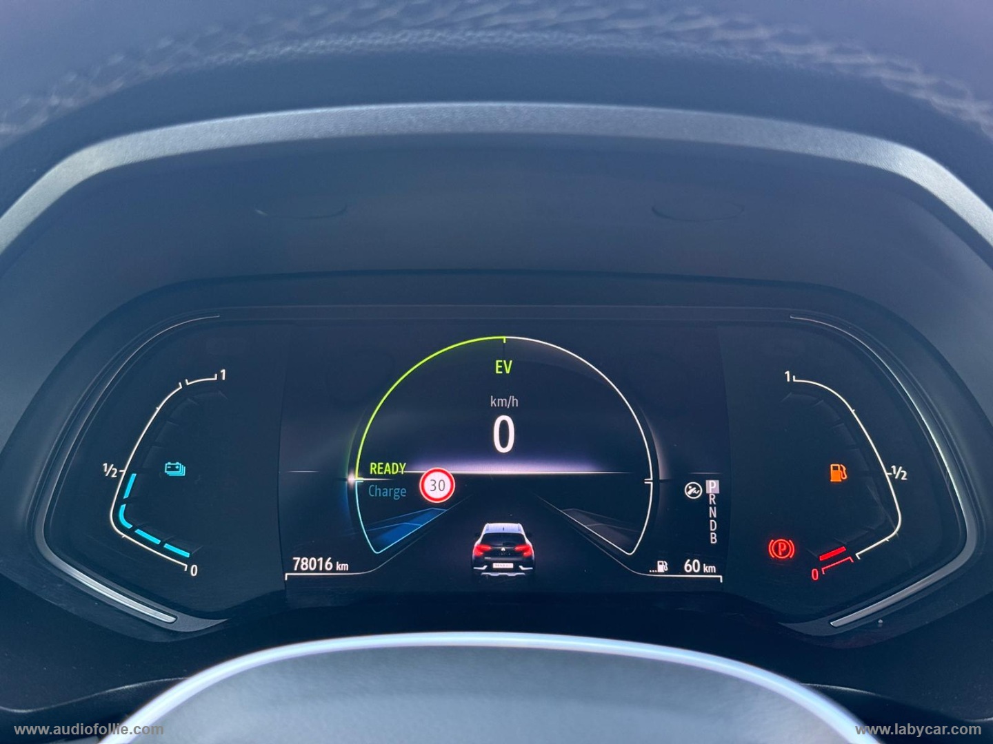 Captur Hybrid E-Tech 145 CV Business - immagine 18