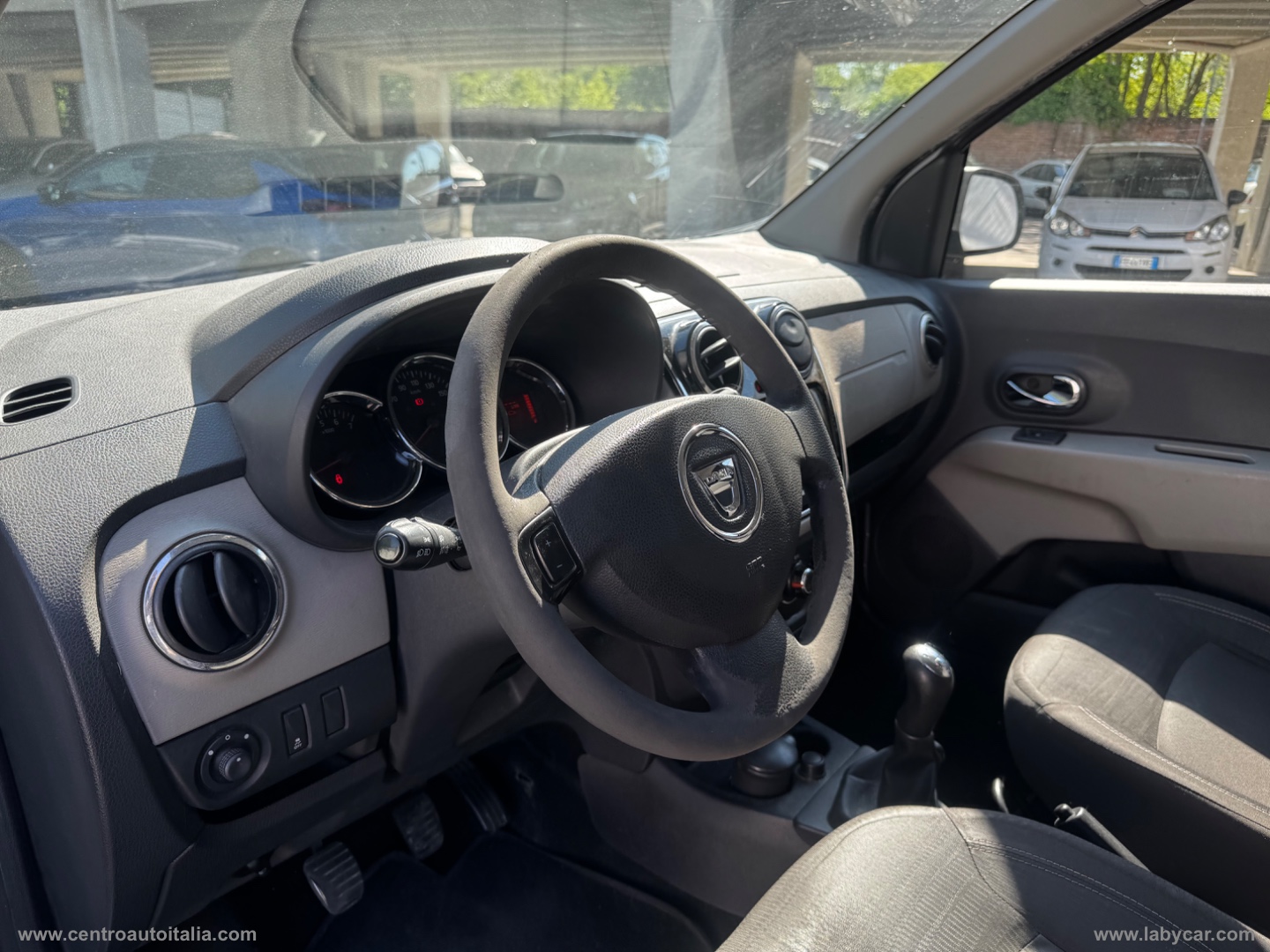 Logan 1.5 dCi 8V 90 CV Ambiance 7 POSTI - immagine 18