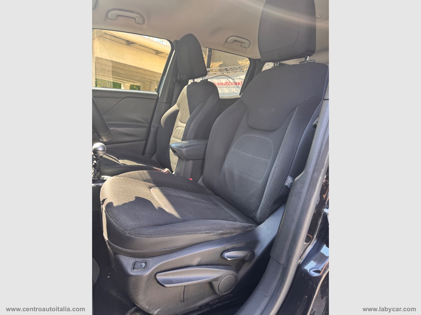 Renegade 1.6 Mjt 120CV Longitude - immagine 18