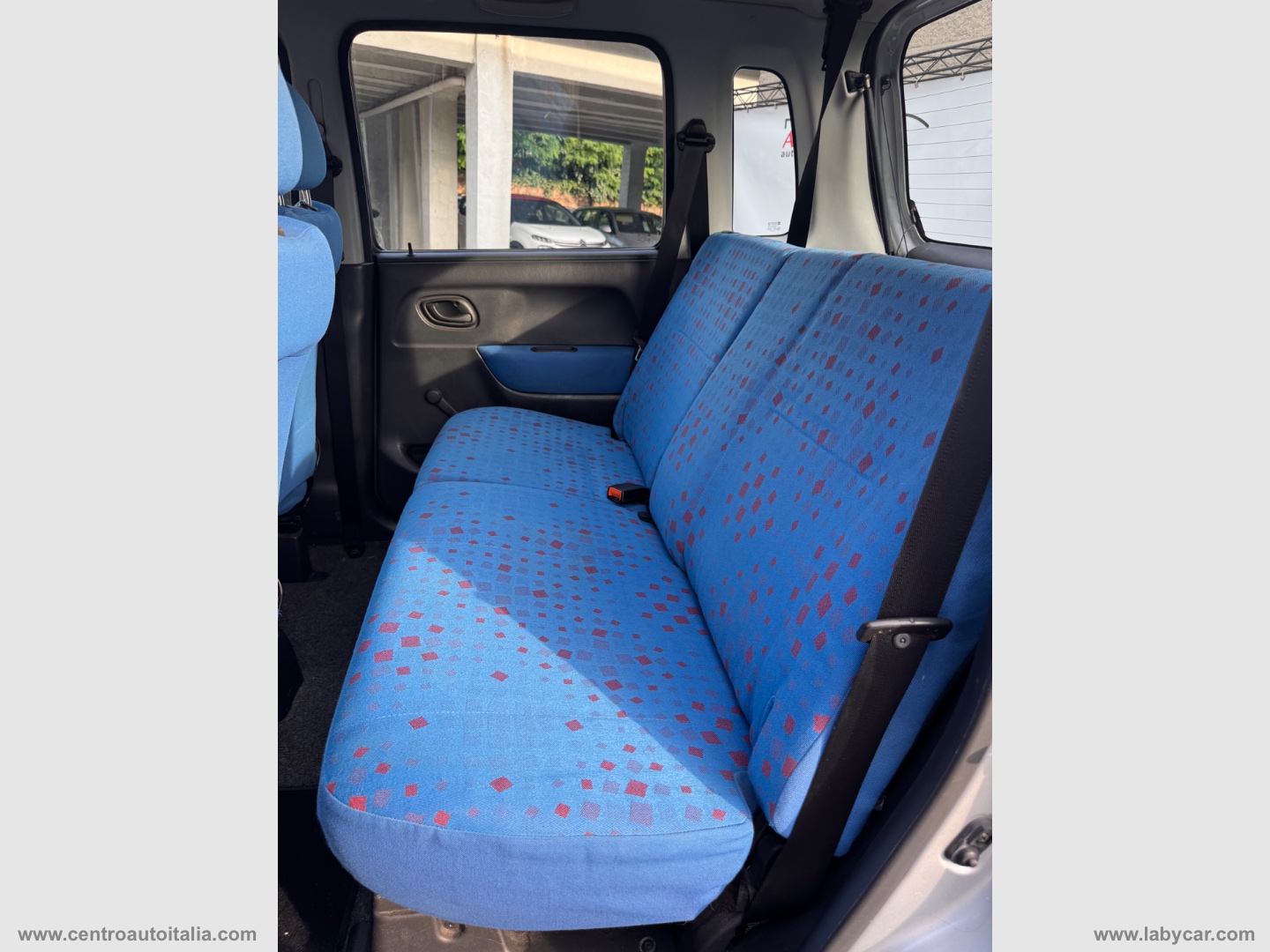 Agila 1.0 12V Comfort - immagine 18