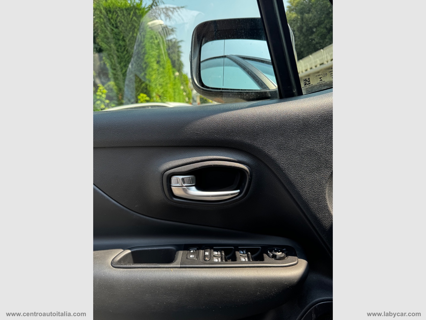 Renegade 1.3 T4 PHEV 4xe Trailhawk - immagine 18