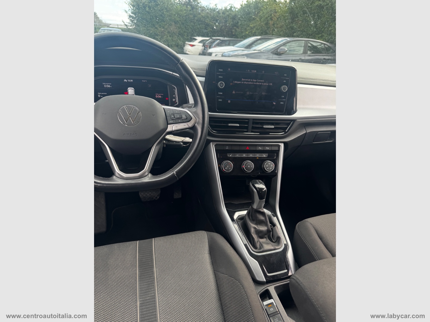 T-Roc 1.5 TSI ACT DSG Business BMT - immagine 18