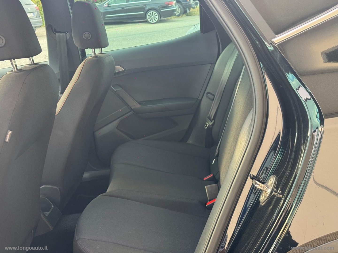 Arona 1.0 EcoTSI 115CV DSG FR ADATTA A NEOPATENTATI - immagine 18