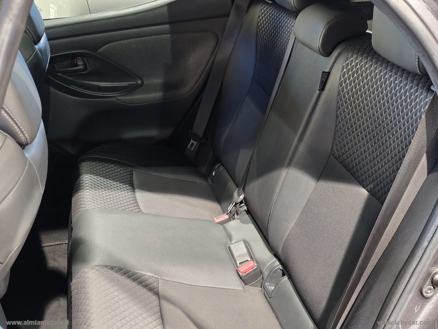 Yaris 1.5 Hybrid 5p. Lounge - immagine 18