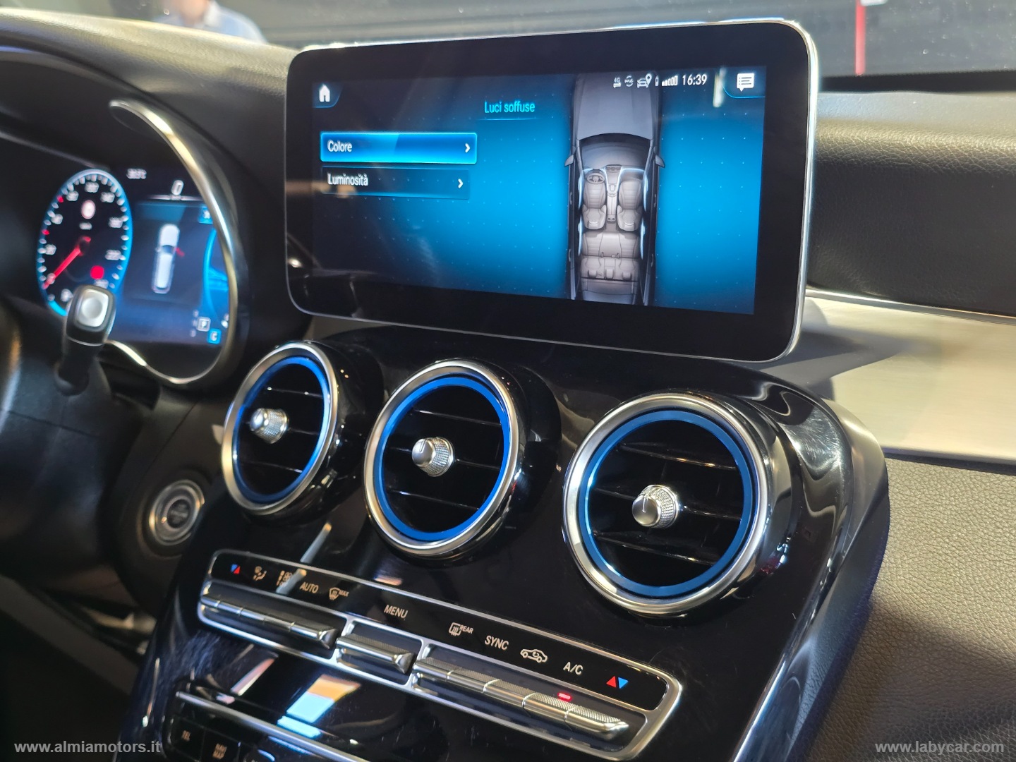 GLC 300 d 4Matic Premium Plus - immagine 18