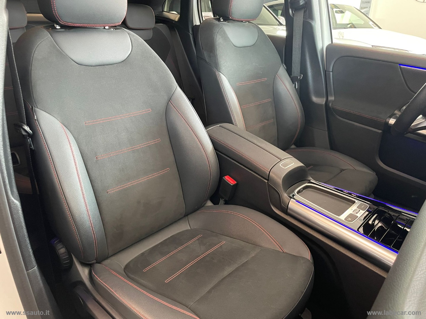 GLA 200 d Automatic AMG Line Adv.Plus TETTO PANORAMICO - immagine 18