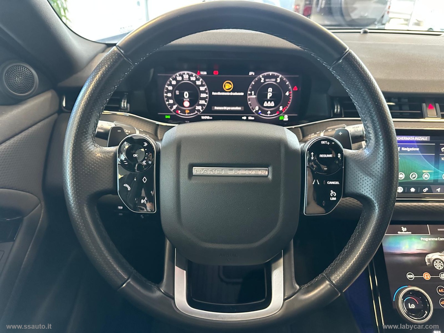 RR Evoque 2.0D L.Flw 150 AWD R-Dyn.HSE TAGLIANDI CERTIFICATI!! - immagine 18