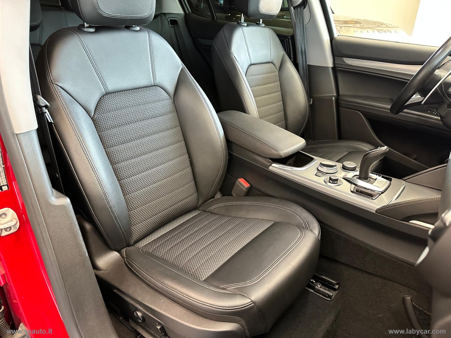 Stelvio 2.2 T.diesel 190CV AT8 Q4 Sprint NESSUN VINCOLO DI FINANZIAMENTO - immagine 18