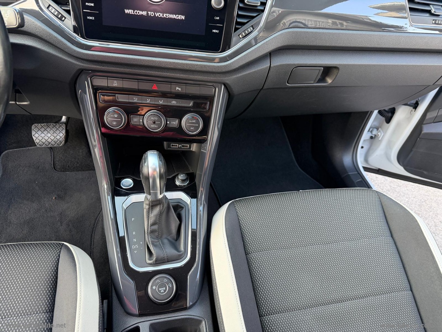 T-Roc 2.0 TDI 150 DSG 4MOTION Adv. BMT - immagine 18