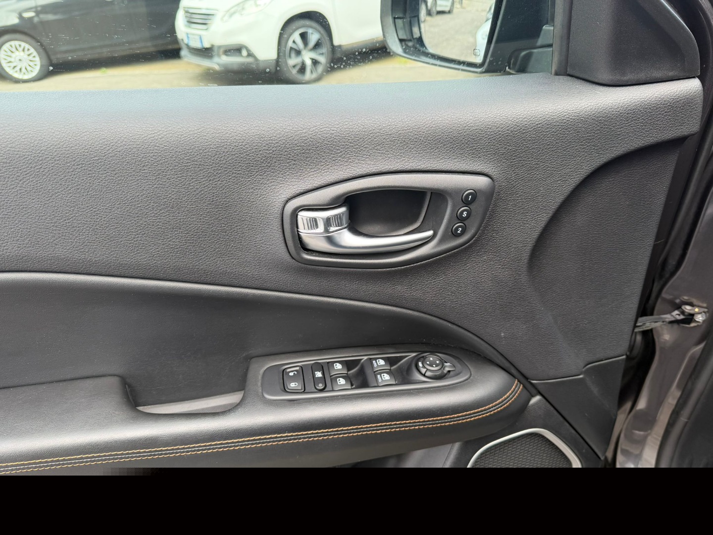 Compass 2.0 Mjt II aut. 4WD Limited - immagine 18