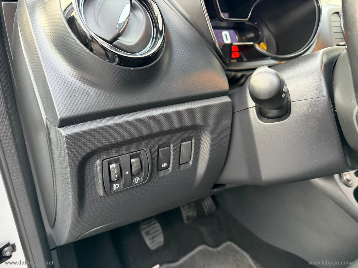 Captur 1.5 dCi 8V 90 CV S&S Ener. R-Link - immagine 18