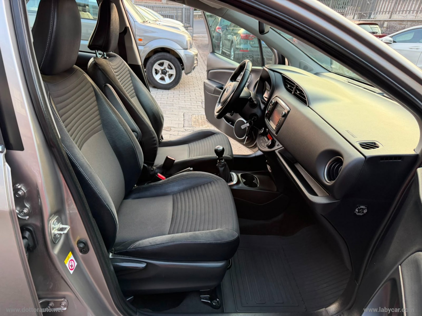 Yaris 1.4 D-4D 5p. Lounge - immagine 18