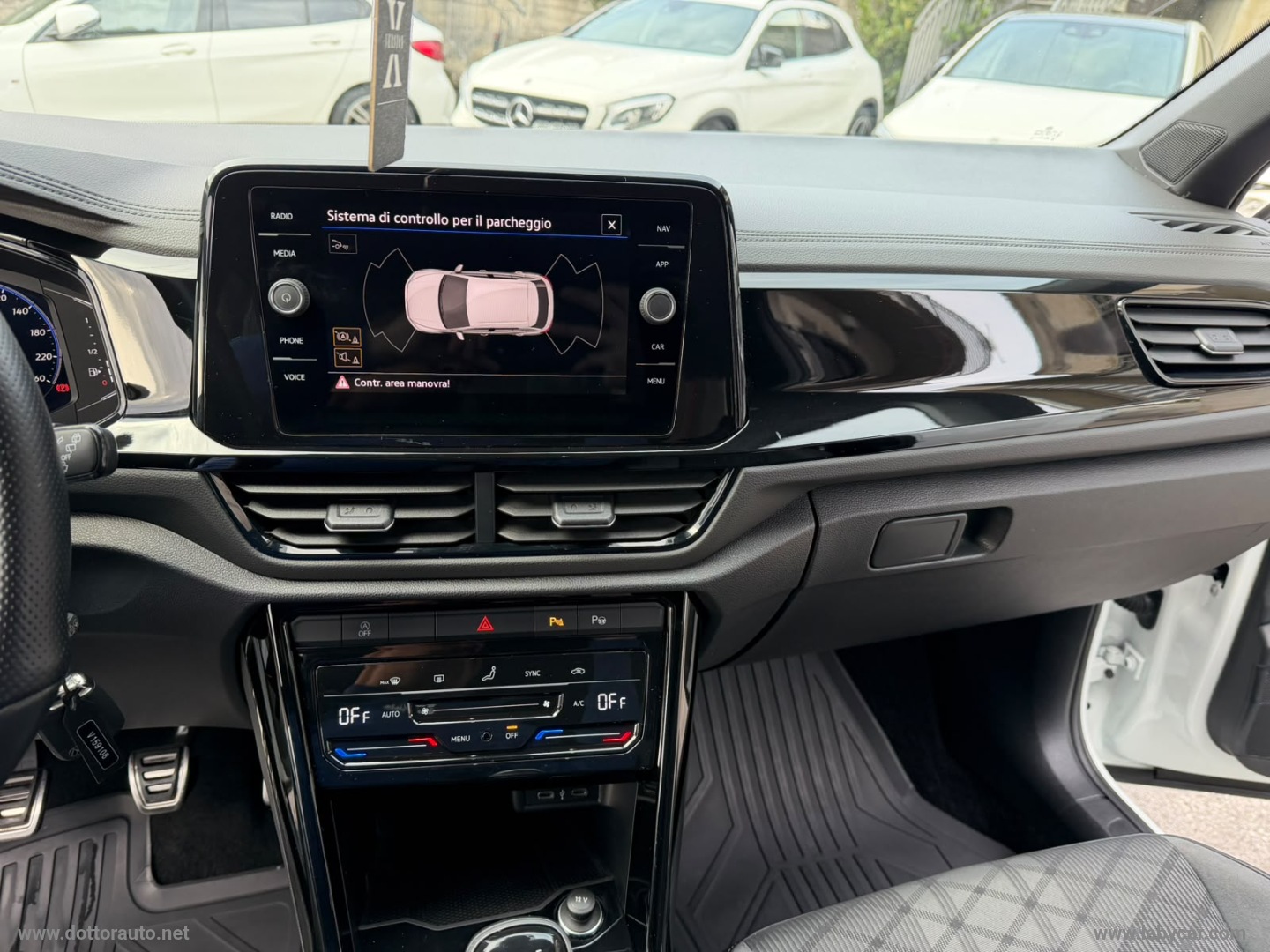 T-Roc 2.0 TDI SCR R-Line - immagine 18