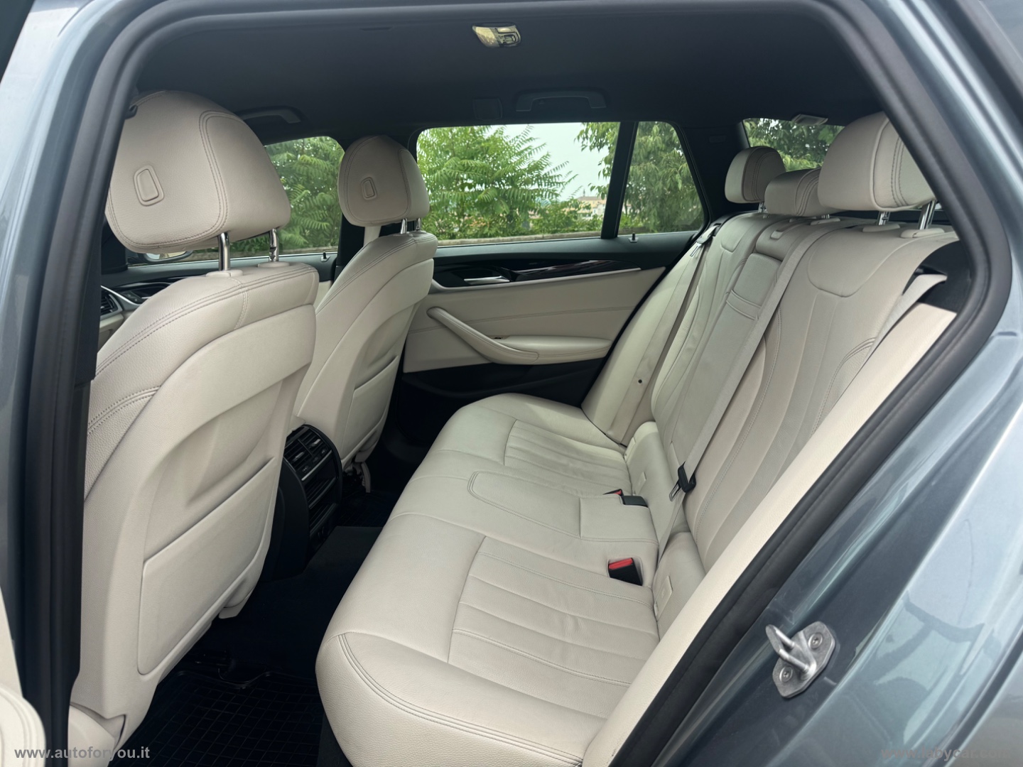 520d xDrive Touring Luxury - immagine 18