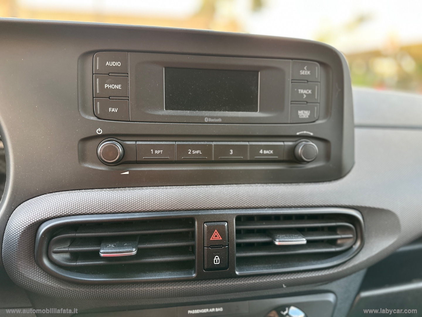 i10 1.0 MPI Tech 26.000 KM - immagine 18